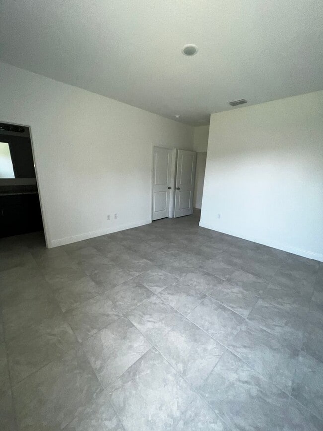 Building Photo - 2680 SW 151st Pl