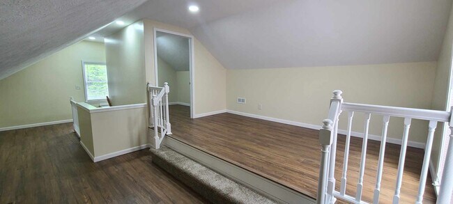 Building Photo - 336 Craig Ln