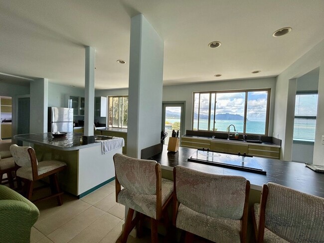 Building Photo - Hawaii living at its best.  Beautiful Kaneohe Bay front.