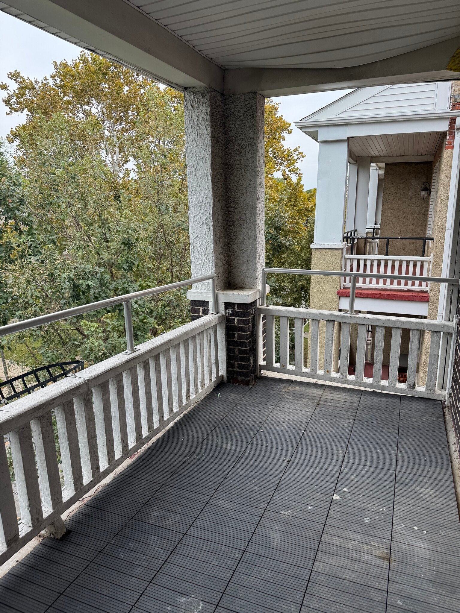 Patio_Balcony Pic 2 - 535 W 36th St