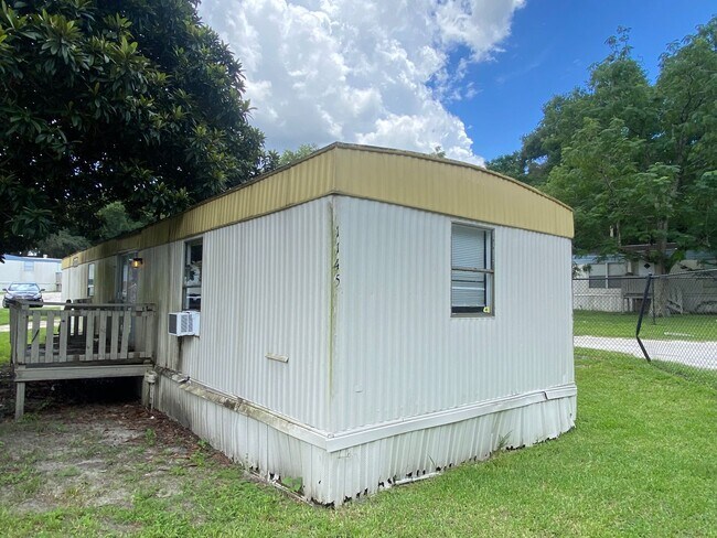 Building Photo - 1145 S Christiana Ave