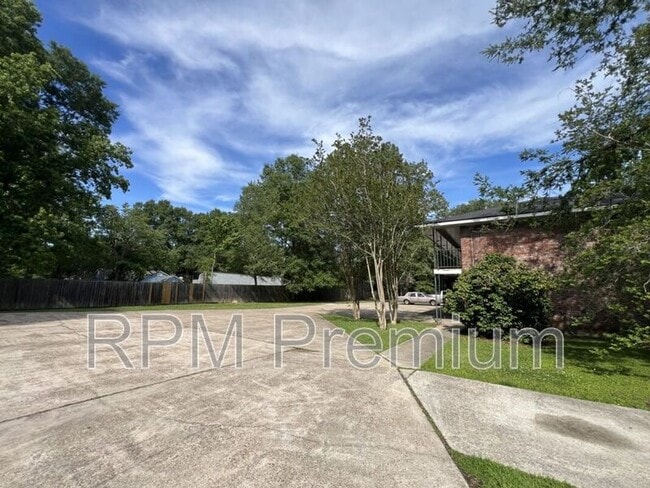 Building Photo - 4114 Florida St