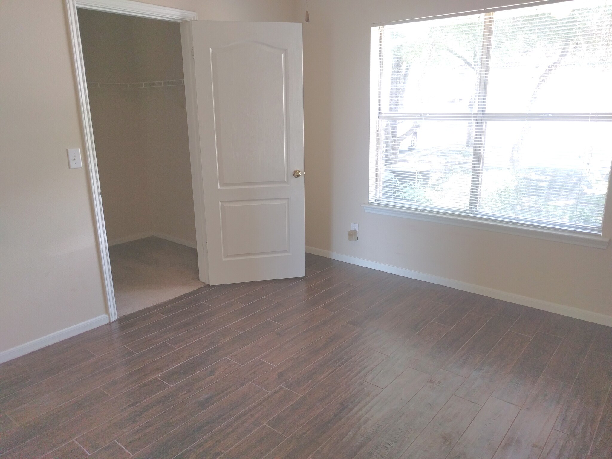 Building Photo - 6000 Shepherd Mountain Cove