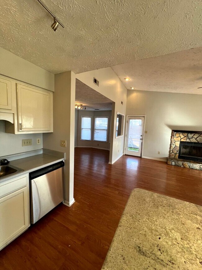 Building Photo - 5708 Icarus Cir