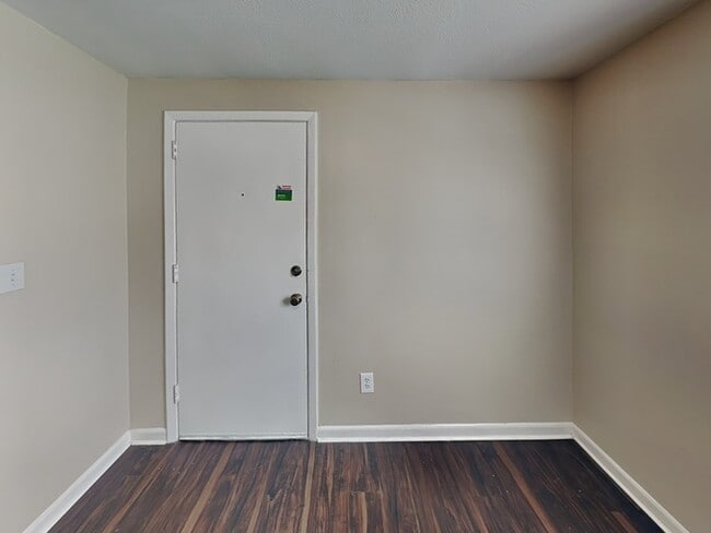 Building Photo - 6158 Verdes Rd