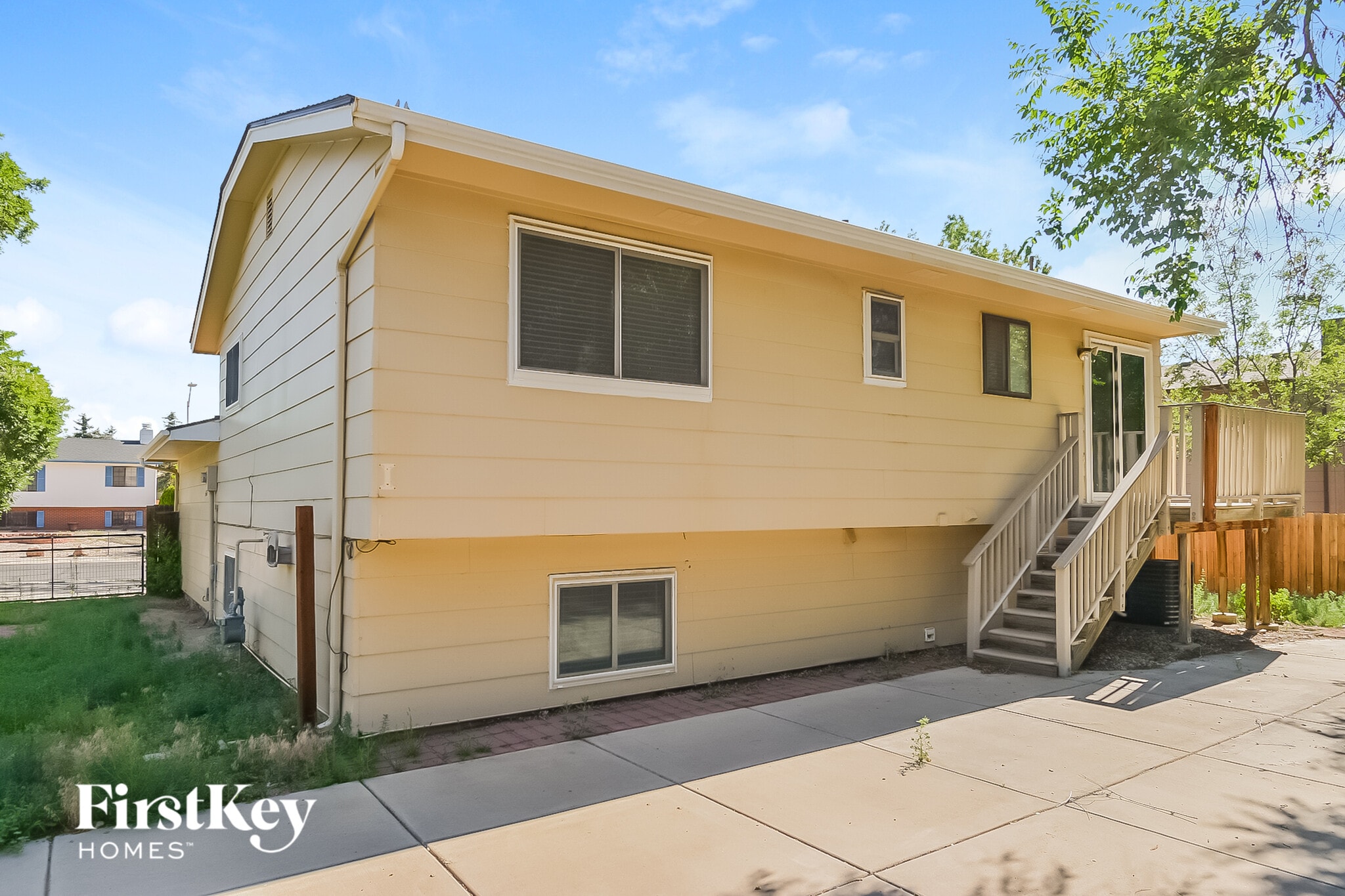 Building Photo - 2273 Farnsworth Dr