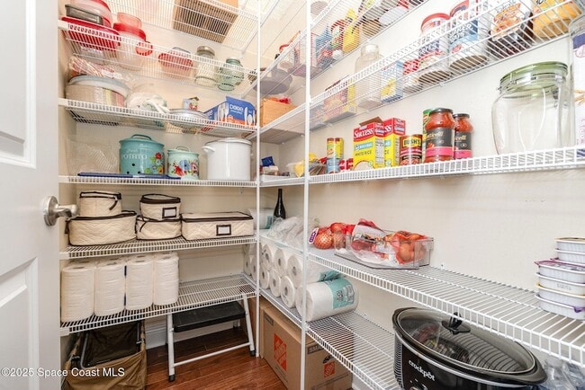 Building Photo - 2829 Avalonia Dr