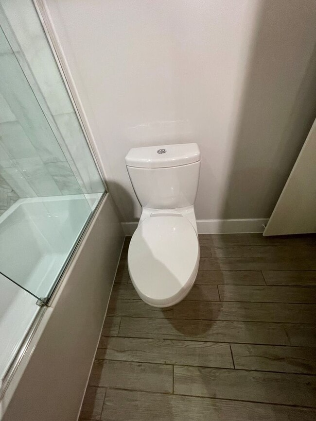 Building Photo - Logan Circle Beautifully Renovated Studio ...