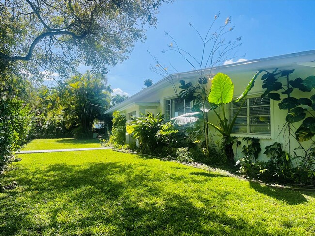 Building Photo - 12900 SW 82nd Ave