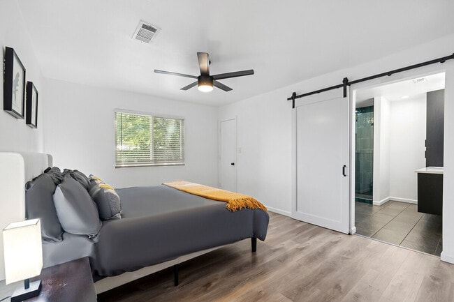 Building Photo - 5105 Galen Ct