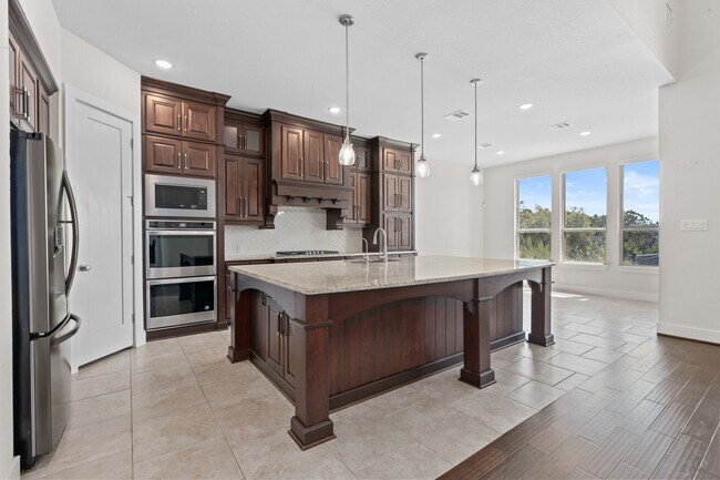 Building Photo - 4008 Canaleta