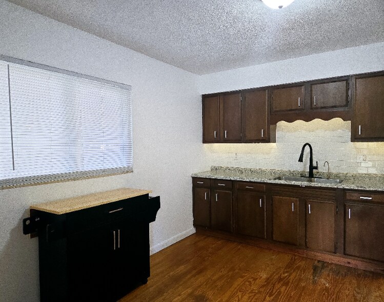 Building Photo - 11756 SE 62nd Ave