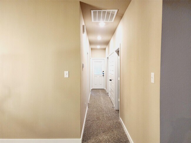 Building Photo - 9836 Grosbeak Ln