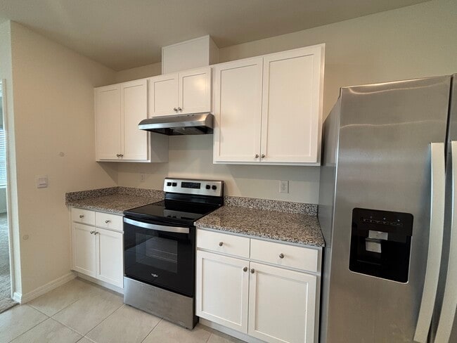 Building Photo - 812 Sky Hvn Wy