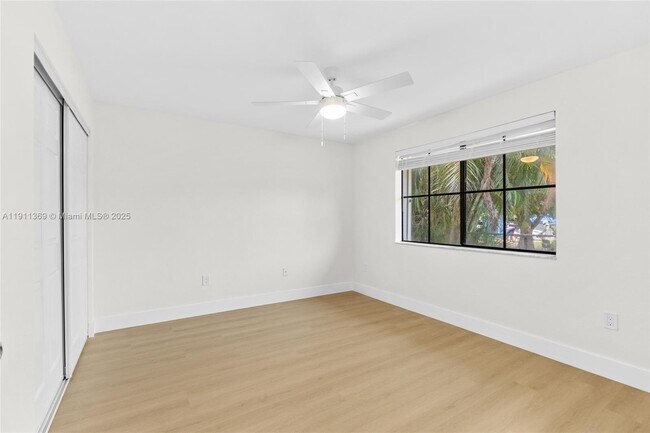 Building Photo - 5629 Taft St