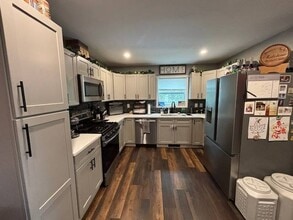 Building Photo - 122 Saratoga Ave