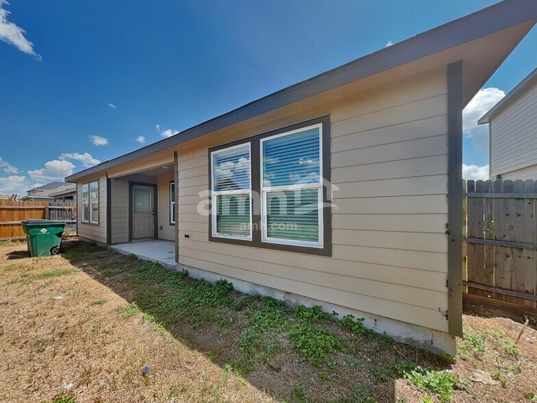 Building Photo - 2708 Iberia Ct