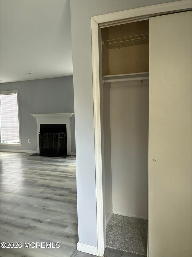 Building Photo - 419 Hancock Pl