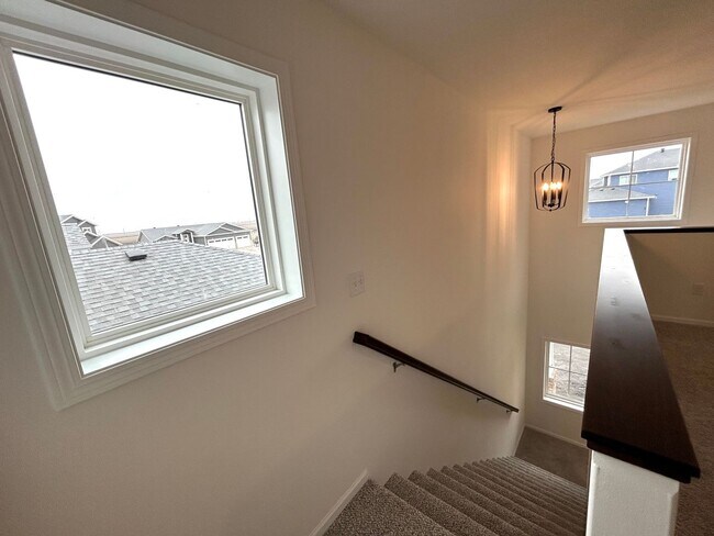 Building Photo - Spacious & Stylish 3-Bed Home with Modern Finishes and Attached 2-Stall Garage