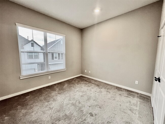 Building Photo - 6712 Parker Oaks Ln