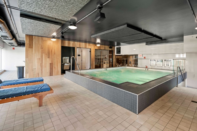 Building Photo - 102 W Hill St