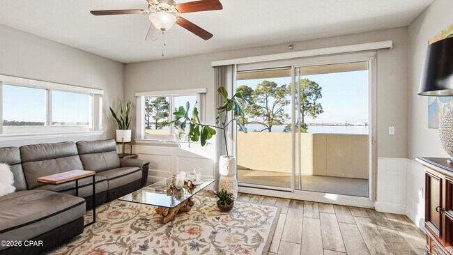 Building Photo - 2400 Grandiflora Blvd