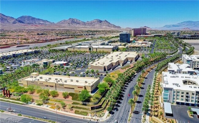 Building Photo - 10580 Olympic Pine Dr