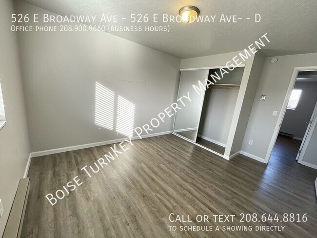 Building Photo - 526 E Broadway Ave