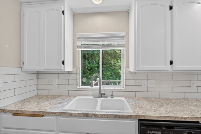 Building Photo - A Private Sanctuary with Perfect Proximity