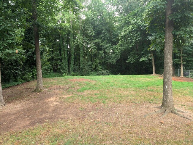 Building Photo - Shannon Park ! 3 Bedroom!  100% Upgraded
