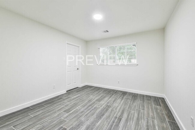 Building Photo - 3627 Glenwood Springs Dr