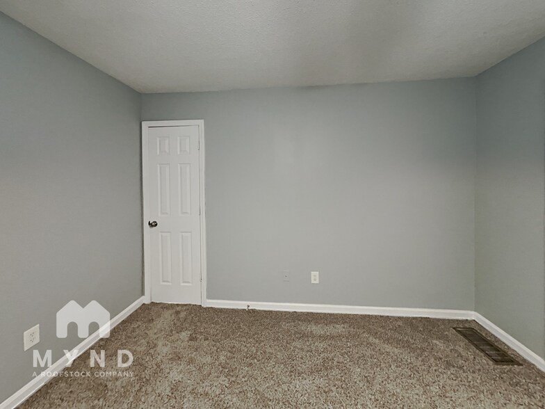 Building Photo - 49 Kennedy Dr