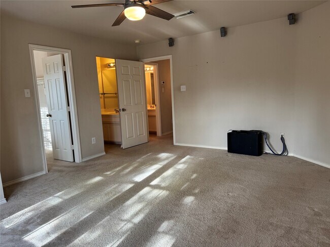 Building Photo - 2311 Echo Harbor Dr