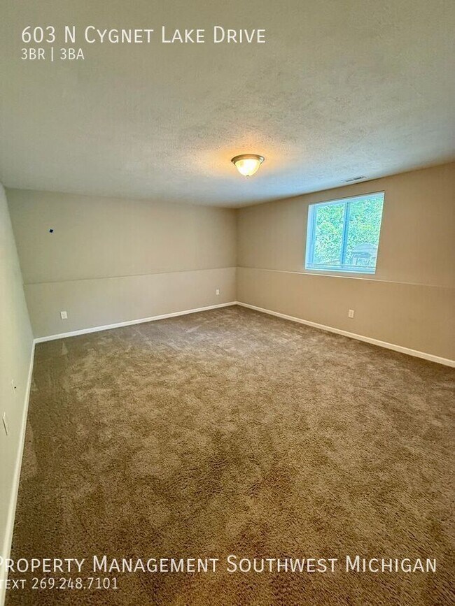 Building Photo - 603 Cygnet Lake Dr