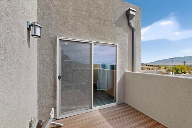 Building Photo - 6322 Vista del Bosque Dr