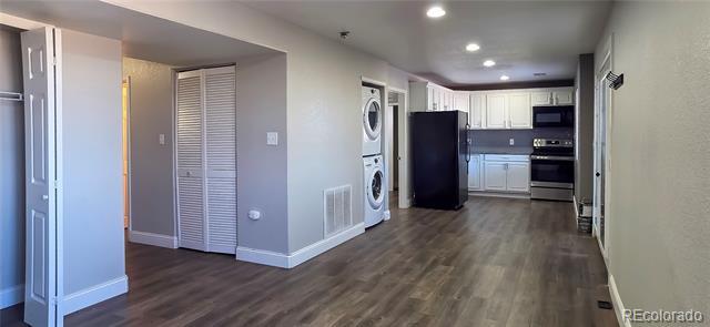 Building Photo - 24683 E Hoover Pl