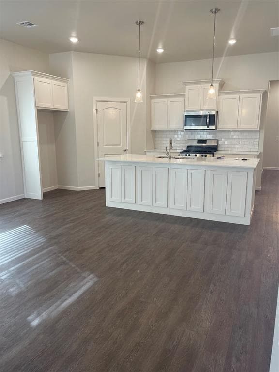Building Photo - 4526 Enclave Dr