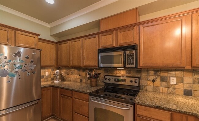 Building Photo - Heart of Downtown Bellingham! Great locati...
