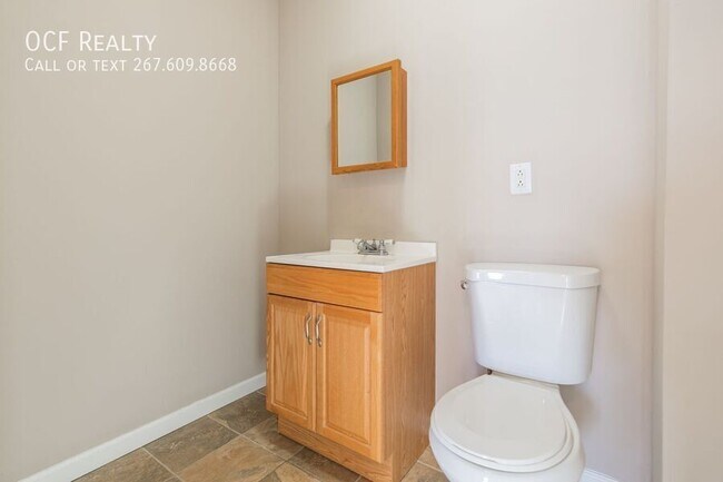 Building Photo - 2100 St Albans St