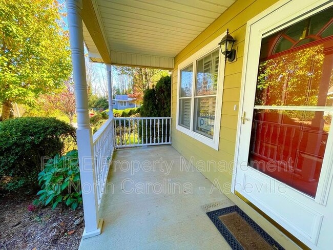 Building Photo - 15 Spring Village Ln