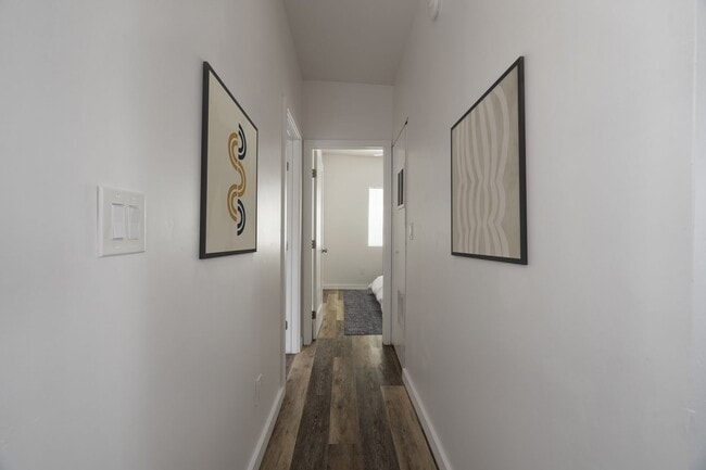 Building Photo - 5290 Manhasset Dr