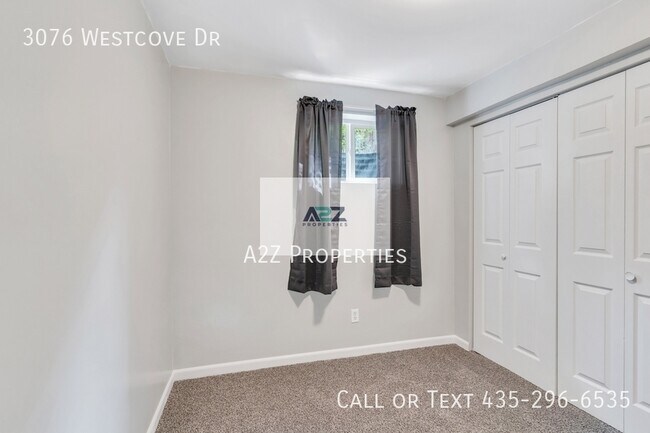Building Photo - 3076 Westcove Dr