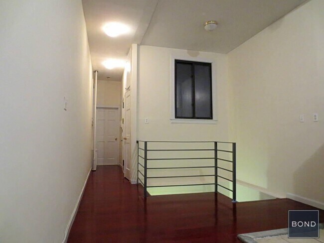 Building Photo - 119 W 104th St