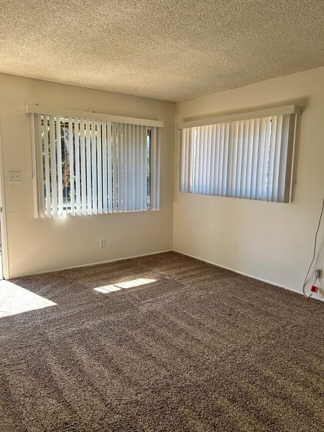 Building Photo - 516 Mar Vista Ave