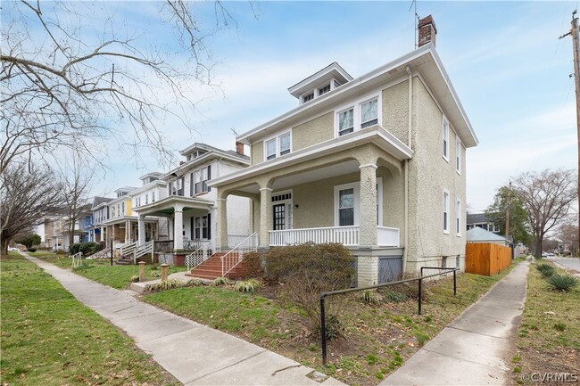 Building Photo - 2726 Hanes Ave