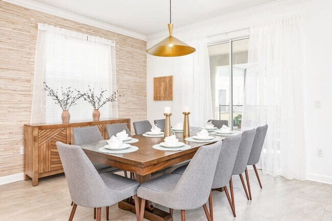 Building Photo - 4246 Paragraph Dr