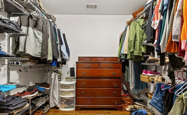 Building Photo - 2129 Kensington Gates Dr NW