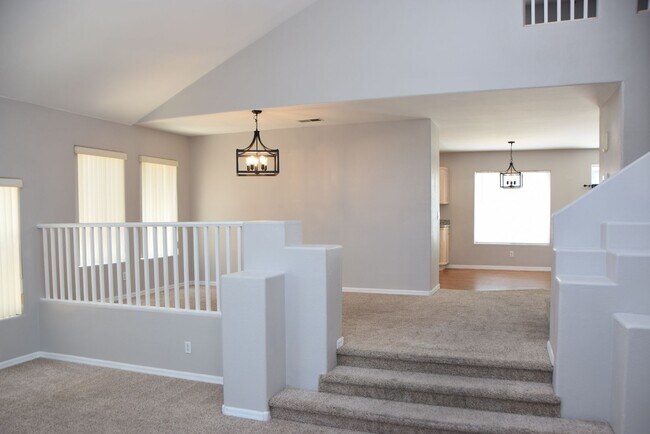 Building Photo - 4 BEDROOM , 2.5 BATH BEAUTY IN THE NORTHWEST OF LAS VEGAS