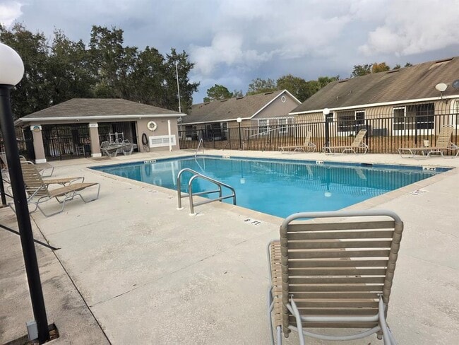 Building Photo - 2358 Water View Loop