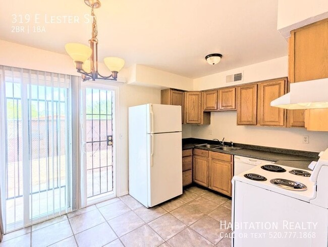 Building Photo - 319 E Lester St